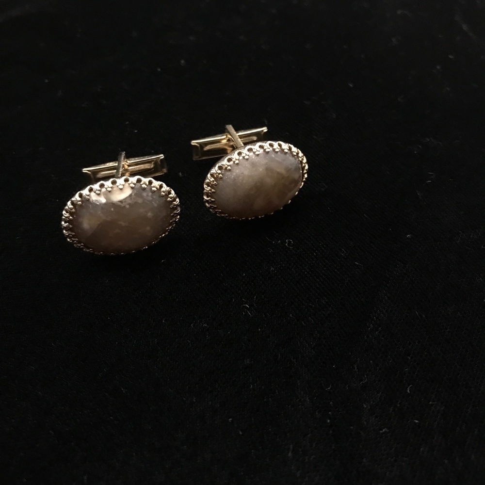 Cufflinks